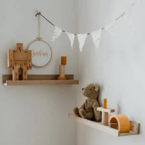 Etagère minimaliste en chêne Eulenschnitt