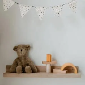 Etagère minimaliste en chêne Eulenschnitt