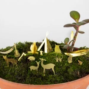 Décor « Mini Camping » pour plante en laiton doré