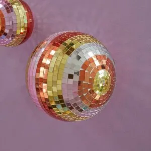 Boule à facettes rayée rose et dorée – boule disco 15 cm