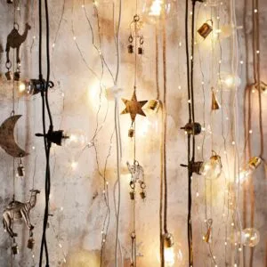 Guirlande lumineuse blanche Madam Stoltz (pour intérieur et extérieur)