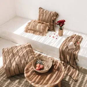 Housse de coussin rayée avec franges « Oh My Gee » – 30 x 50 cm
