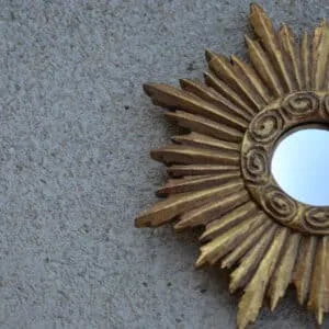 Petit miroir Soleil en bois sculpté