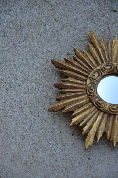 Petit miroir Soleil en bois sculpté – Image 2