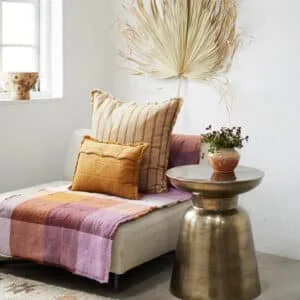 Housse de coussin en lin à rayures sable et moutarde Madam Stoltz