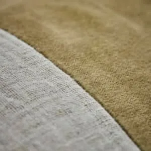 Housse de coussin à larges rayures vert olive et lin « Amber » – House Doctor