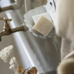 Porte-savon en émail blanc – Ib Laursen