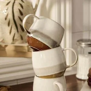 Mug en grès à motif moutarde avec anse – Ib Laursen