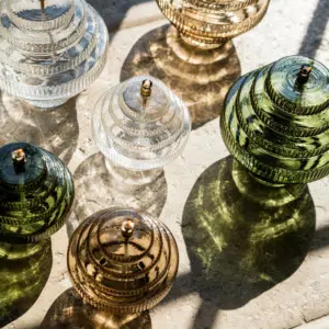 Lampe à huile « Twin » en verre strié de couleur vert bouteille – Peri Living