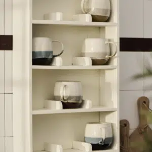 Etagère murale compartimentée en bois blanc – Ib Laursen