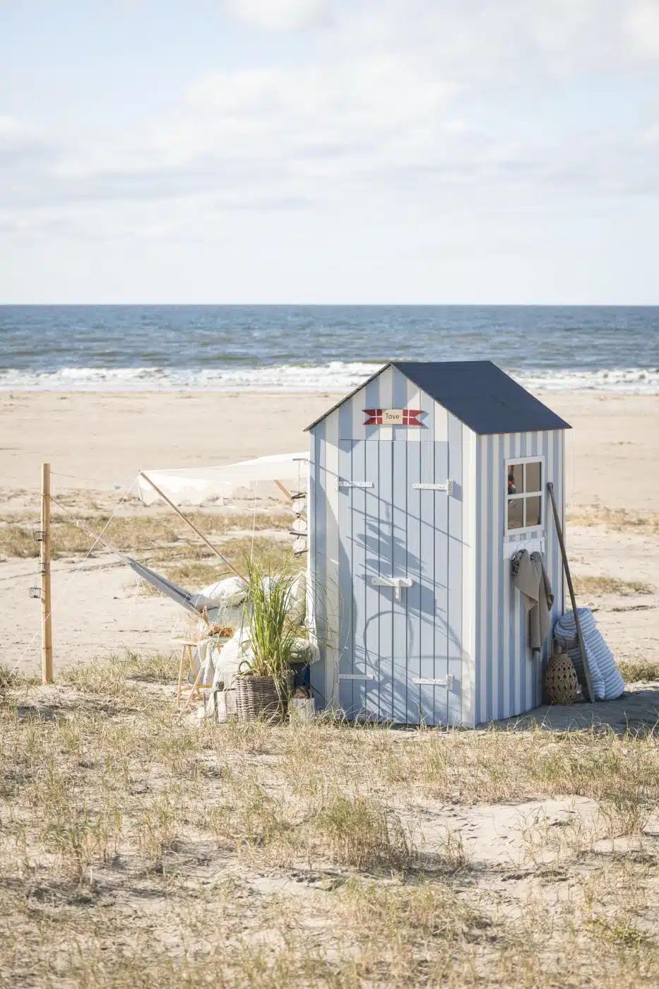 Voile d'ombrage blanche à franges et potaux en bois, tente de plage - Ib Laursen – Image 8