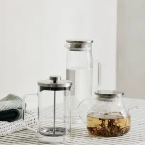 Pichet en verre et couvercle chromé « Chives » – Twicy Store