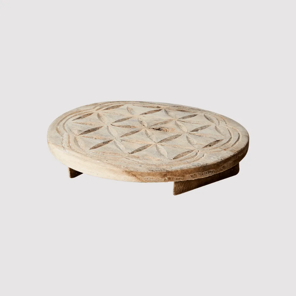 Plateau rond sur pieds en bois sculpté "Treasure" - Twicy Store