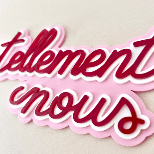 Détails de l'Enseigne effet néon “Tellement Nous”, déco colorée et moderne - Twicy Store