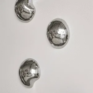 Décoration murale Croissant « Bobby » en grès finition chrome – Décoration murale design | Twicy Store