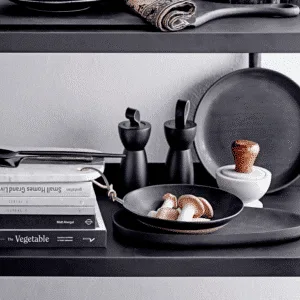Set de salière & poivrier « Hanif » bois d&rsquo;hévéa noir avec lanière cuir | Twicy Store