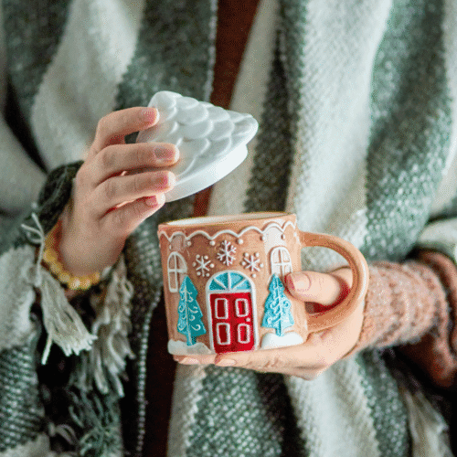 Mug de Noël Ginnie en grès – Maison pain d’épices | Twicy Store