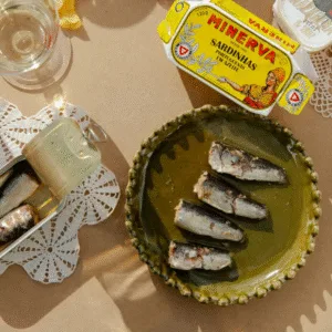 Assiette à dessert « Eden » en grès vert à bord perlé | Twicy Store