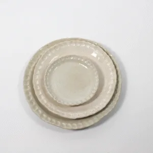 Assiette plate « Florence » en grès bord ondulé | Twicy Store
