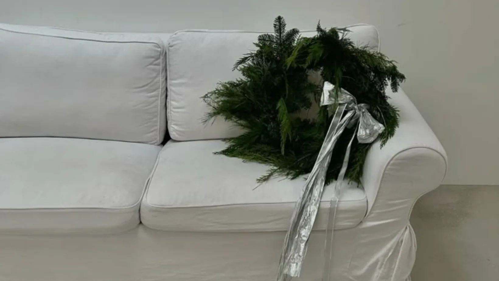Comment pimper facilement votre déco de Noël avec des nœuds en tissu ?