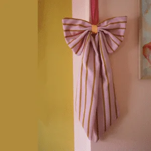 Nœud décoratif en tissu rose à rayures caramel | Twicy Store