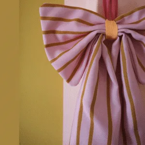 Nœud décoratif en tissu rose à rayures caramel | Twicy Store