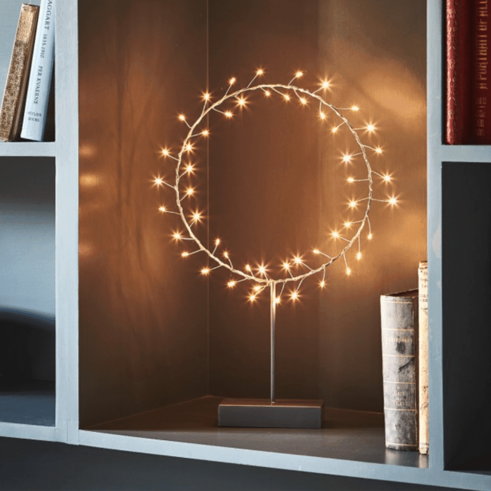 Lampe couronne lumineuse LED sur pied argent– Ambiance cocooning | Twicy Store