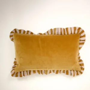 Housse de coussin Elina jaune 30×50 cm – Coussin décoratif à volant rayé | Twicy Store