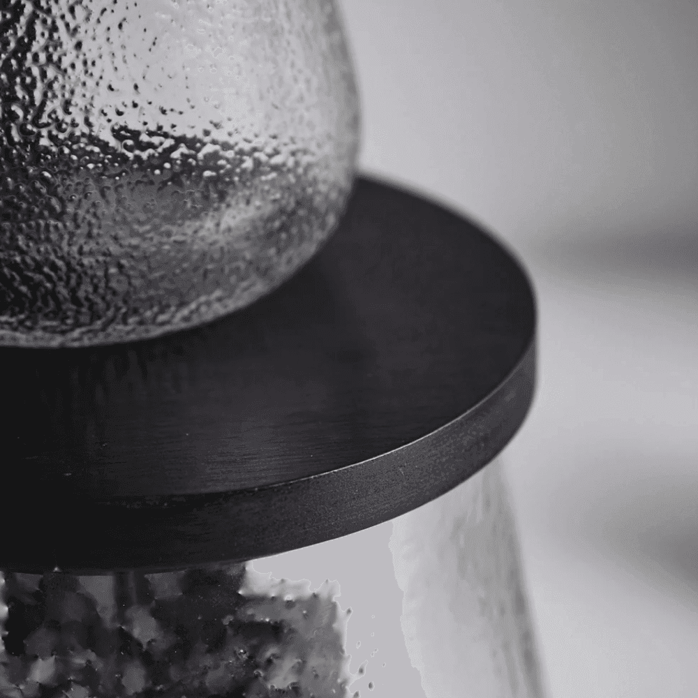 Bocal de rangement PLUMSI – verre givré et couvercle en bois noir | Twicy Store