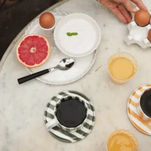 Tasse & sous-tasse Monica verte – Tasse rayée peinte à la main | Twicy Store