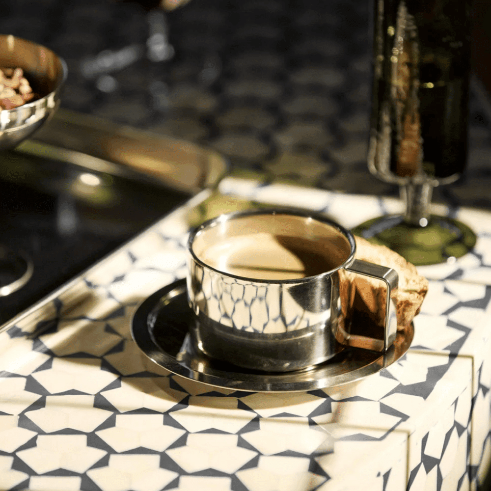 Tasse CITREA avec soucoupe – finition chromée | Twicy Store