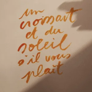 Affiche calligraphiée “Un croissant et du soleil s’il vous plaît” – Poster typographique A3 | Twicy Store